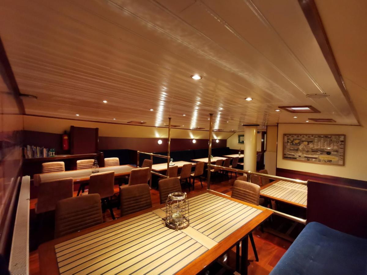 B&B Sailing Ship Summertimeカンペン エクステリア 写真